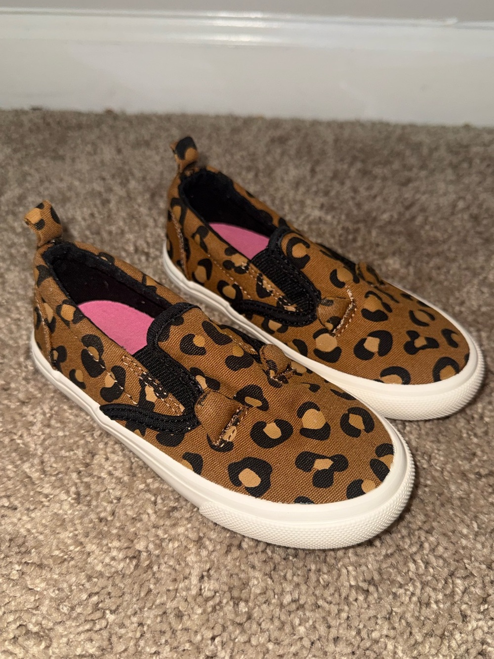 Toddler Girls Old Navy Slip-on Shoes SZ 8